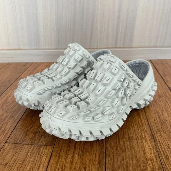 Balenciaga Defender Bouncer Rubber Clog, Monocolor Beige, IT42 / US9 - Picture 3 of 9